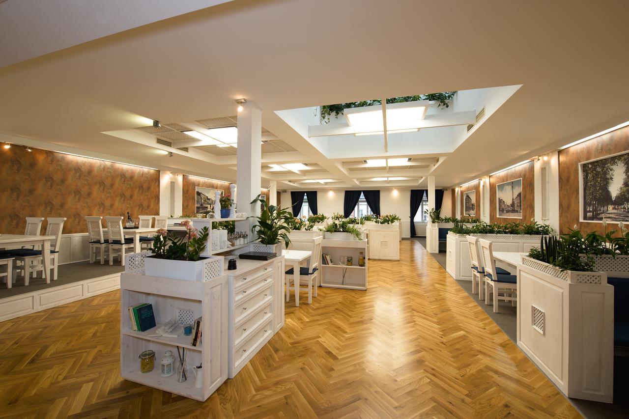 Hotel Slavia سفيتافي المظهر الخارجي الصورة